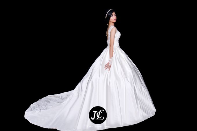 WEDDING GOWN III by JCL FOTO BRIDAL SALON - 001 WEDDING GOWN III by JCL FOTO BRIDAL SALON - 001