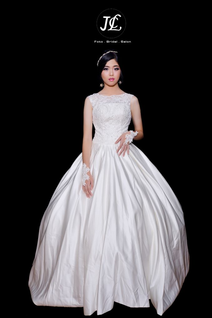 WEDDING GOWN III by JCL FOTO BRIDAL SALON - 002 WEDDING GOWN III by JCL FOTO BRIDAL SALON - 002