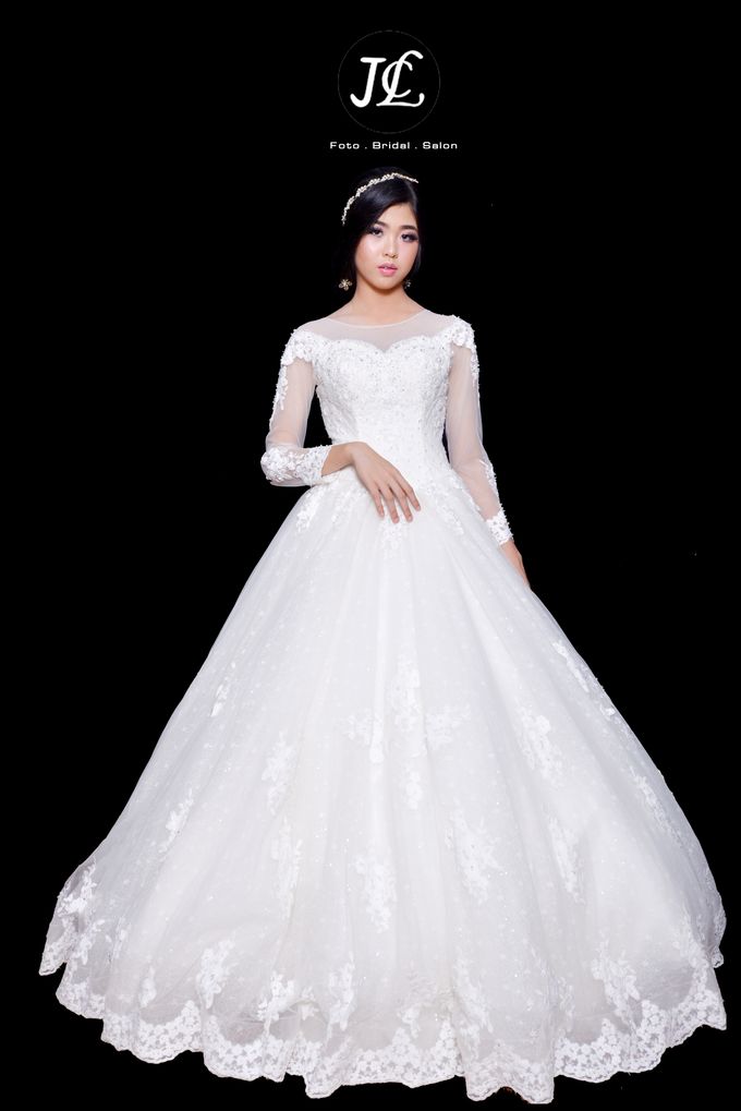 WEDDING GOWN XXIX by JCL FOTO BRIDAL SALON - 003 WEDDING GOWN XXIX by JCL FOTO BRIDAL SALON - 003