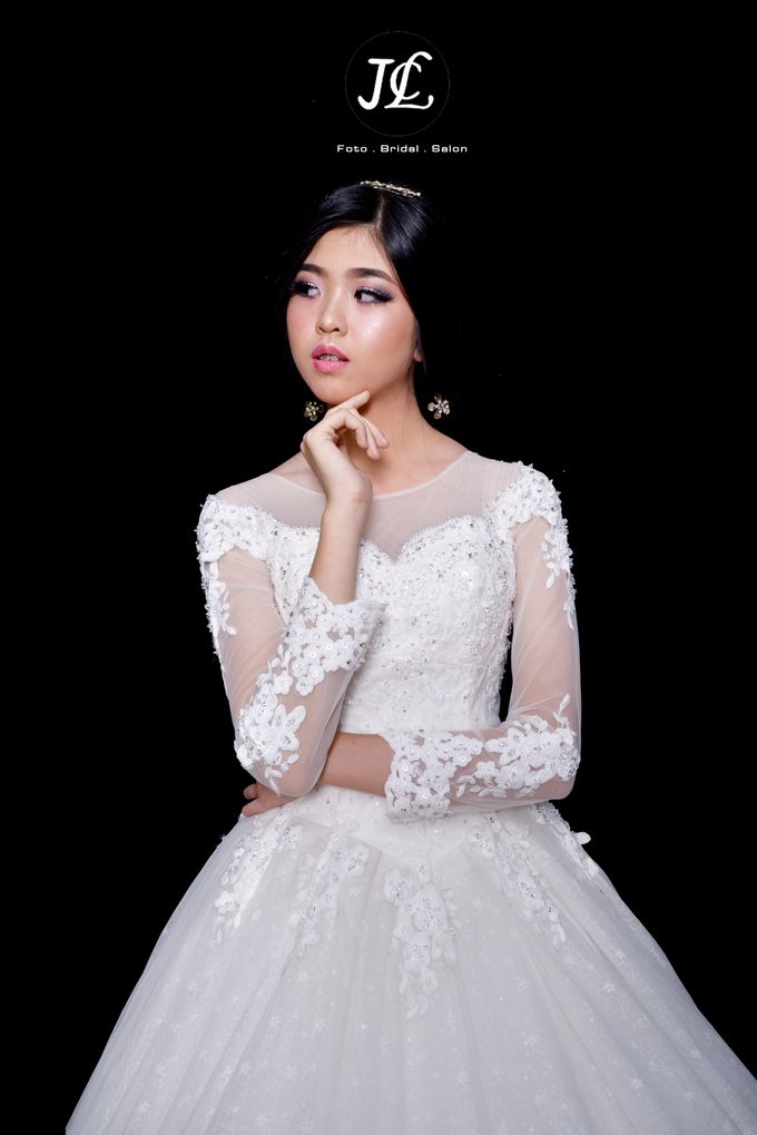 WEDDING GOWN XXIX by JCL FOTO BRIDAL SALON - 002 WEDDING GOWN XXIX by JCL FOTO BRIDAL SALON - 002