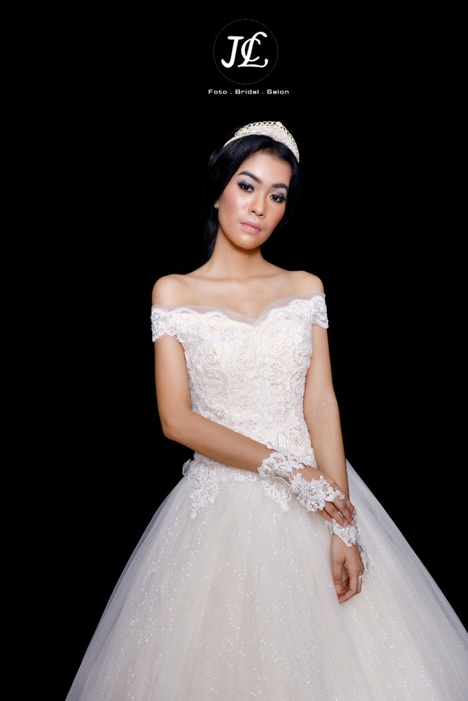 WEDDING GOWN XXX by JCL FOTO BRIDAL SALON - 001 WEDDING GOWN XXX by JCL FOTO BRIDAL SALON - 001