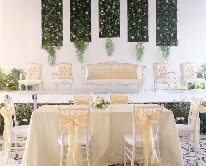 Premium Intimate Wedding at Astorn Priority Hotel Jakarta by Bright Wedding Jakarta - 003 Premium Intimate Wedding at Astorn Priority Hotel Jakarta by Bright Wedding Jakarta - 003