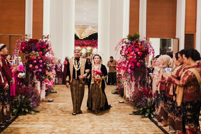 Wedding of Aura & Dani at The Allwynn Ballroom Cilandak Jakarta part 3 by AKSA Creative - 033