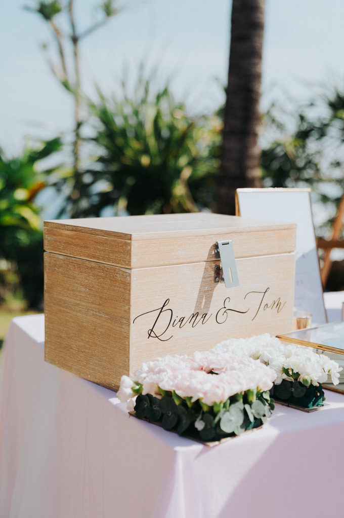 Glamorous Wedding at the Cliff of Uluwatu by Terralogical - 036 Glamorous Wedding at the Cliff of Uluwatu by Terralogical - 036
