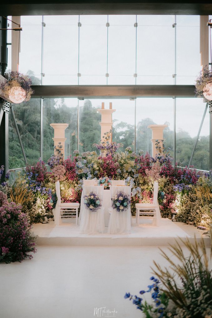 Ayuri & Dheas Wedding Decoration at Gaia Hotel by Valentine Wedding Decoration - 002 Ayuri & Dheas Wedding Decoration at Gaia Hotel by Valentine Wedding Decoration - 002