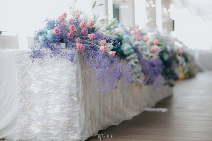 Ayuri & Dheas Wedding Decoration at Gaia Hotel by Valentine Wedding Decoration - 014 Ayuri & Dheas Wedding Decoration at Gaia Hotel by Valentine Wedding Decoration - 014