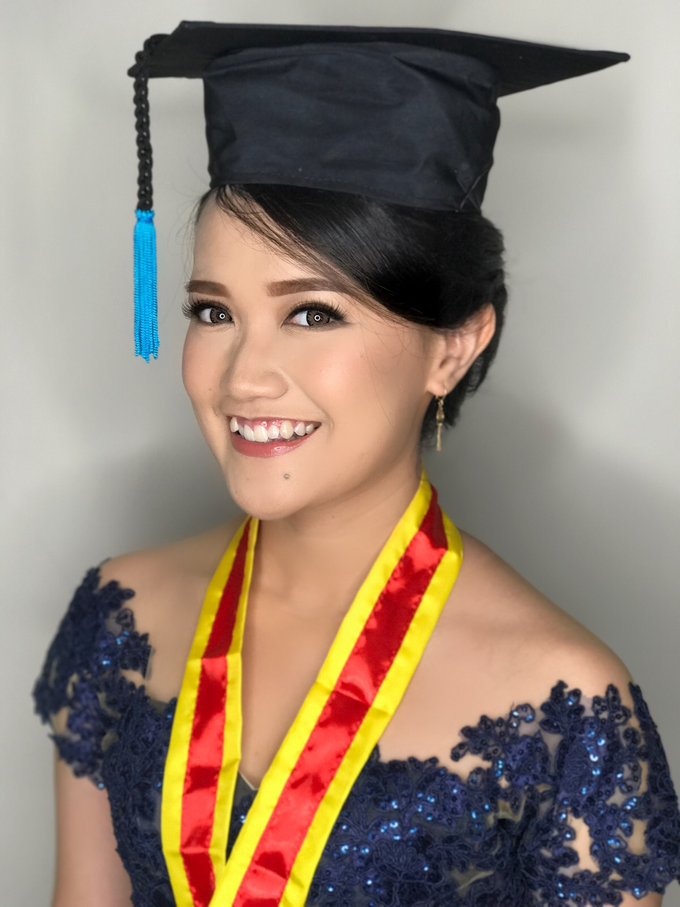 Graduation by AyuAbriyantimakeupartist - 040