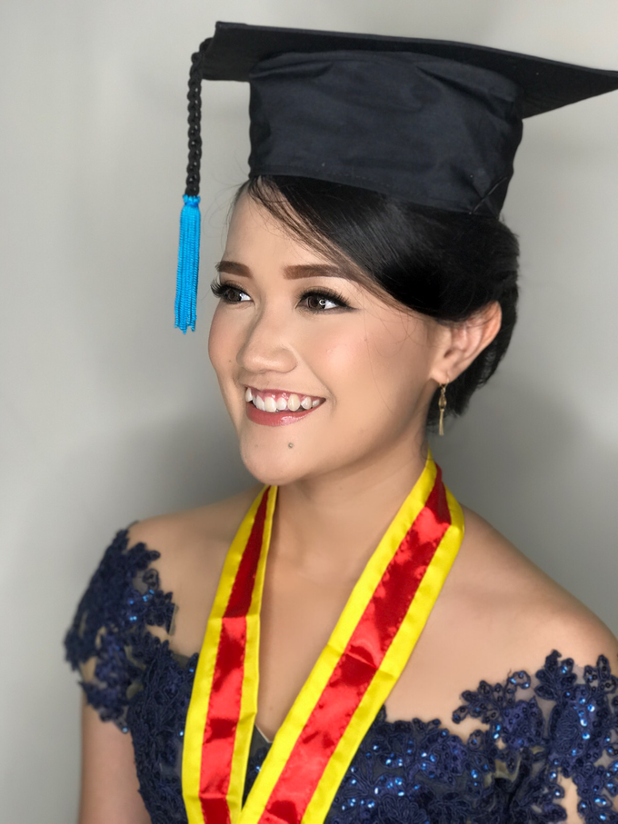 Graduation by AyuAbriyantimakeupartist - 041