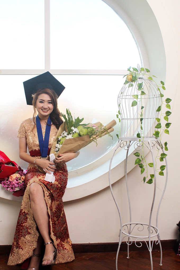 Graduation by AyuAbriyantimakeupartist - 044