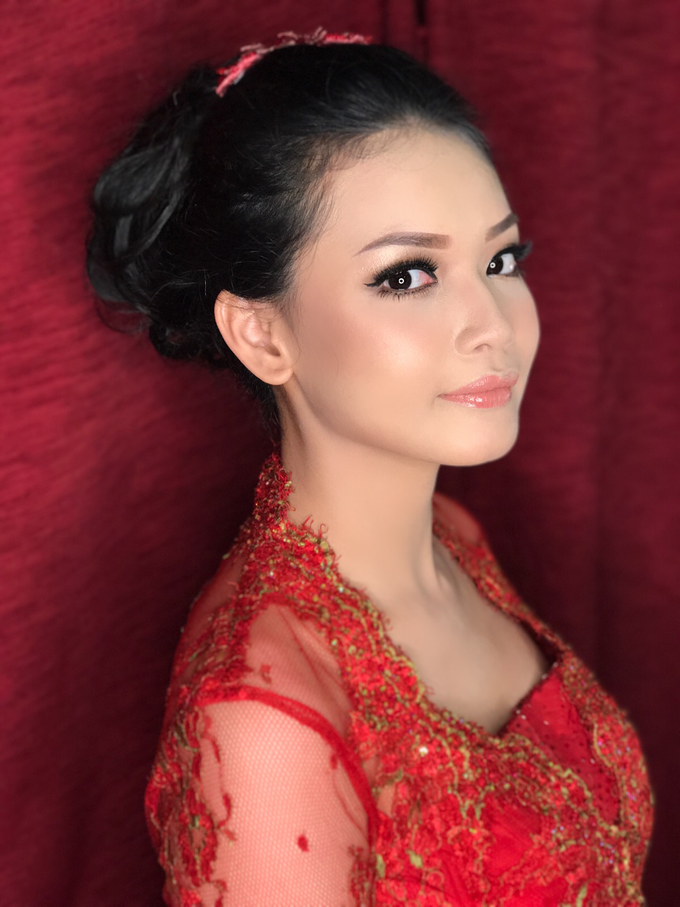 Engagement by AyuAbriyantimakeupartist - 017 Engagement by AyuAbriyantimakeupartist - 017