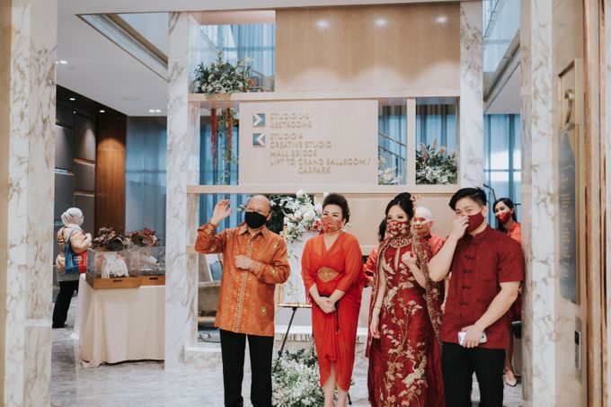 Engagement Ceremony Audrey & Azara by D'soewarna Wedding Planning - 028 Engagement Ceremony Audrey & Azara by D'soewarna Wedding Planning - 028