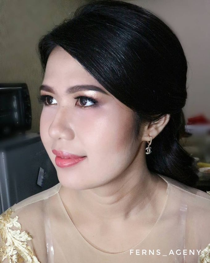 Makeup Artist Photoshoot by Ferns Agency - 001