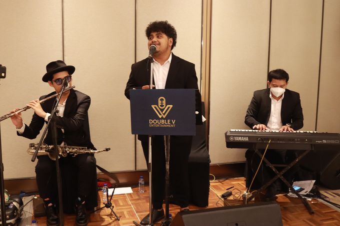 Entertainment jazz wedding at westin hotel jakarta - Double V entertainment by Double V Entertainment - 006 Entertainment jazz wedding at westin hotel jakarta - Double V entertainment by Double V Entertainment - 006