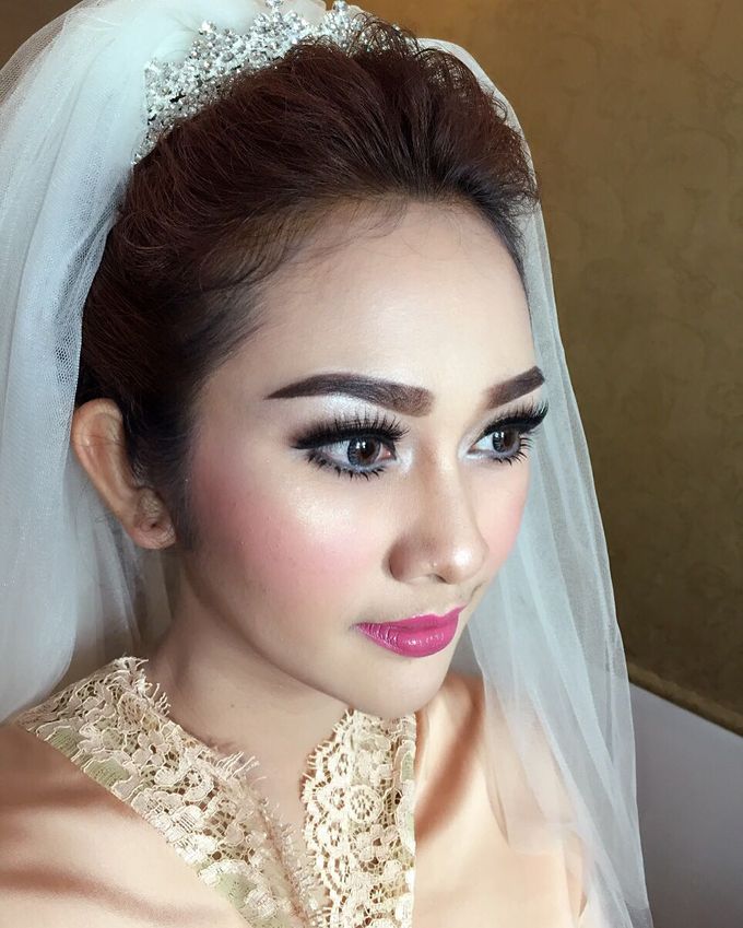 Wedding Makeup Hairdo and Family Makeup Hairdo by Ira Makeup Artist - 012