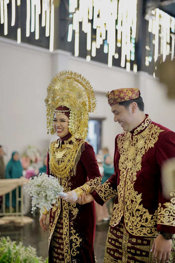 Who Will Catch It? All You Need to Know About the Bouquet Toss by G wedding organizer - 003 Who Will Catch It? All You Need to Know About the Bouquet Toss by G wedding organizer - 003
