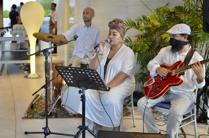 iRaga Trio - Adrian & Celine Wedding by BALI LIVE ENTERTAINMENT - 027 iRaga Trio - Adrian & Celine Wedding by BALI LIVE ENTERTAINMENT - 027