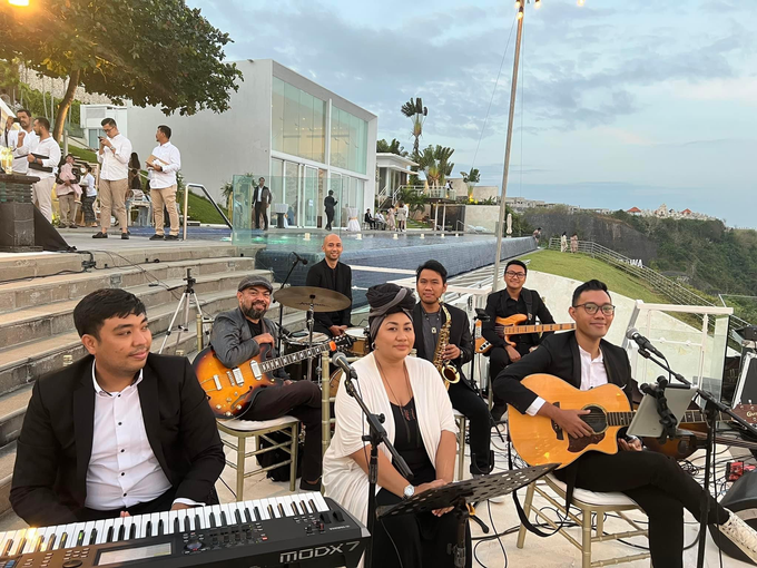 Allan & Gaby wedding, Iraga Band feat Bali Bossa  by BALI LIVE ENTERTAINMENT - 025