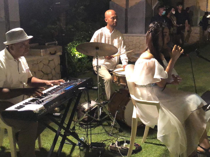 Valerie & Micheal at The Mulia, Bali  by BALI LIVE ENTERTAINMENT - 005