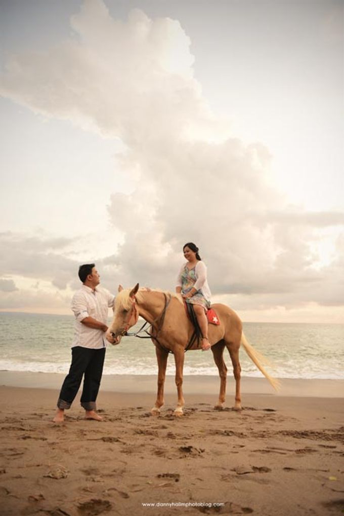 Danny Halim Engagement Session in Bali by Danny Halim Productions | Bridestory.com