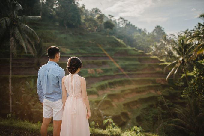 Blangsinga Engagement in Bali by Maxtu Photography - 008