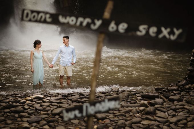 Blangsinga Engagement in Bali by Maxtu Photography - 014 Blangsinga Engagement in Bali by Maxtu Photography - 014