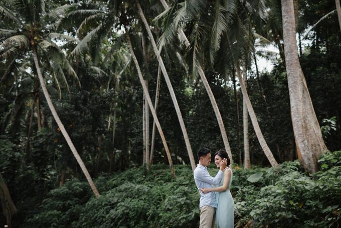 Blangsinga Engagement in Bali by Maxtu Photography - 028