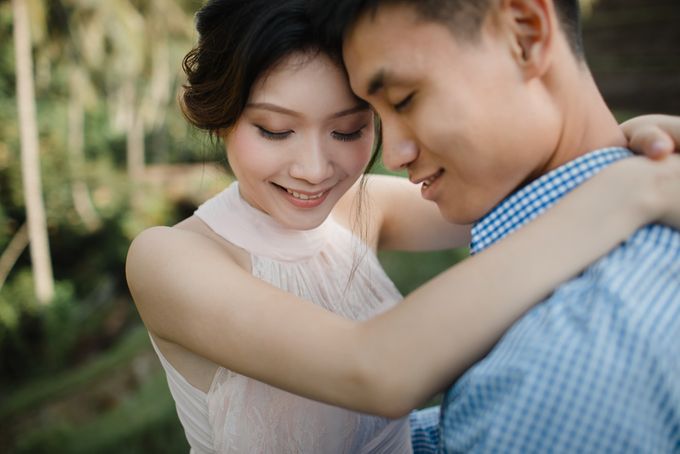 Blangsinga Engagement in Bali by Maxtu Photography - 005 Blangsinga Engagement in Bali by Maxtu Photography - 005