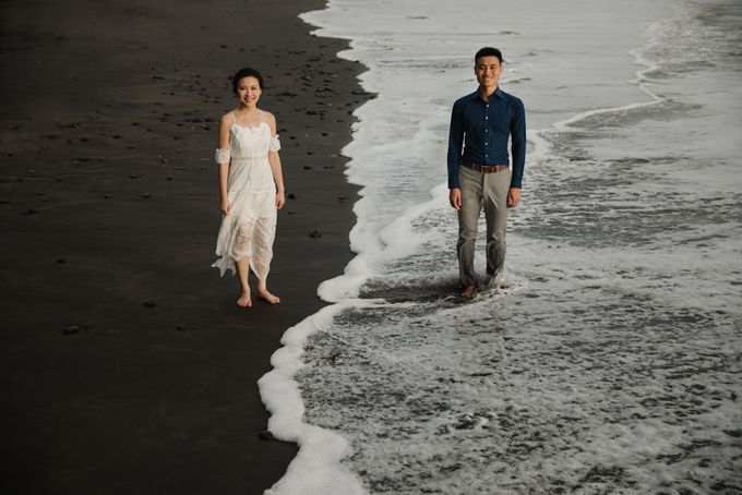Foto pertunangan di tegenungan bali by Maxtu Photography - 041 Foto pertunangan di tegenungan bali by Maxtu Photography - 041