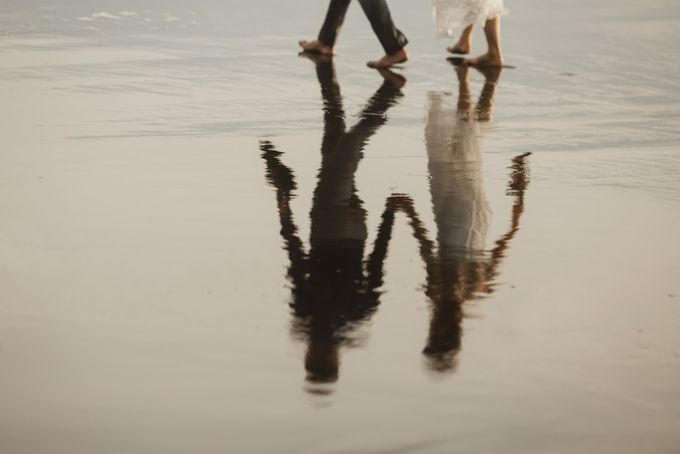 Blangsinga Engagement in Bali by Maxtu Photography - 044