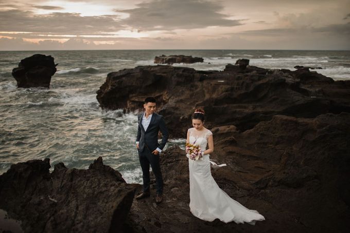 Blangsinga Engagement in Bali by Maxtu Photography - 047