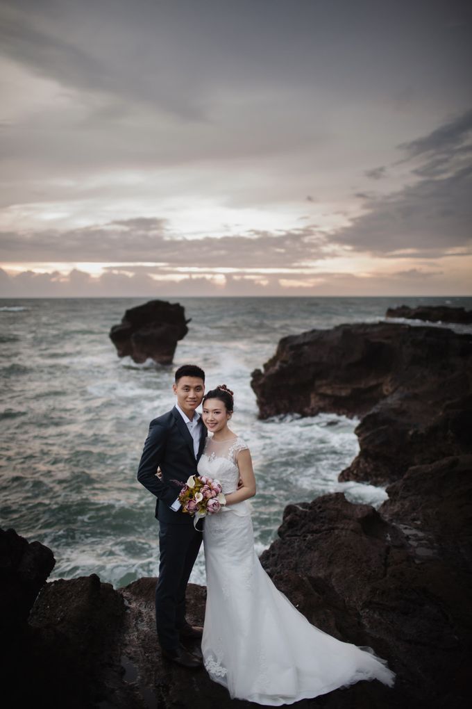 Blangsinga Engagement in Bali by Maxtu Photography - 049