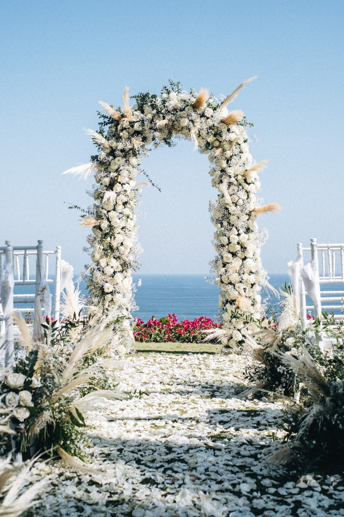 Polly and Tom Wedding by Bali Wonderful Decor - 024 Polly and Tom Wedding by Bali Wonderful Decor - 024