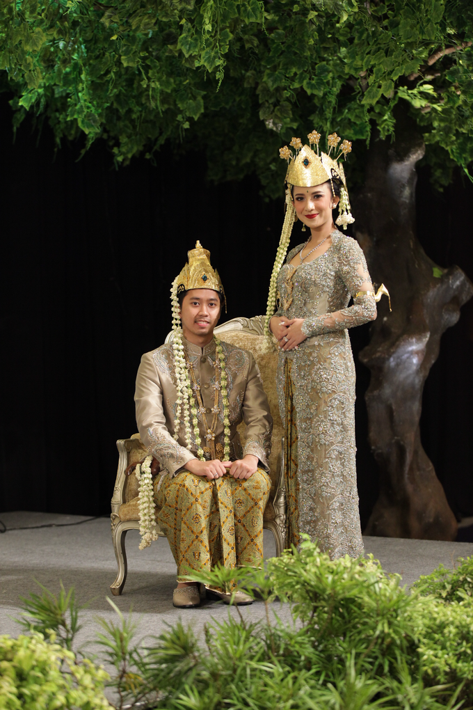 Rian & Astri adat Sunda Sumedangan by Verakebaya - 003