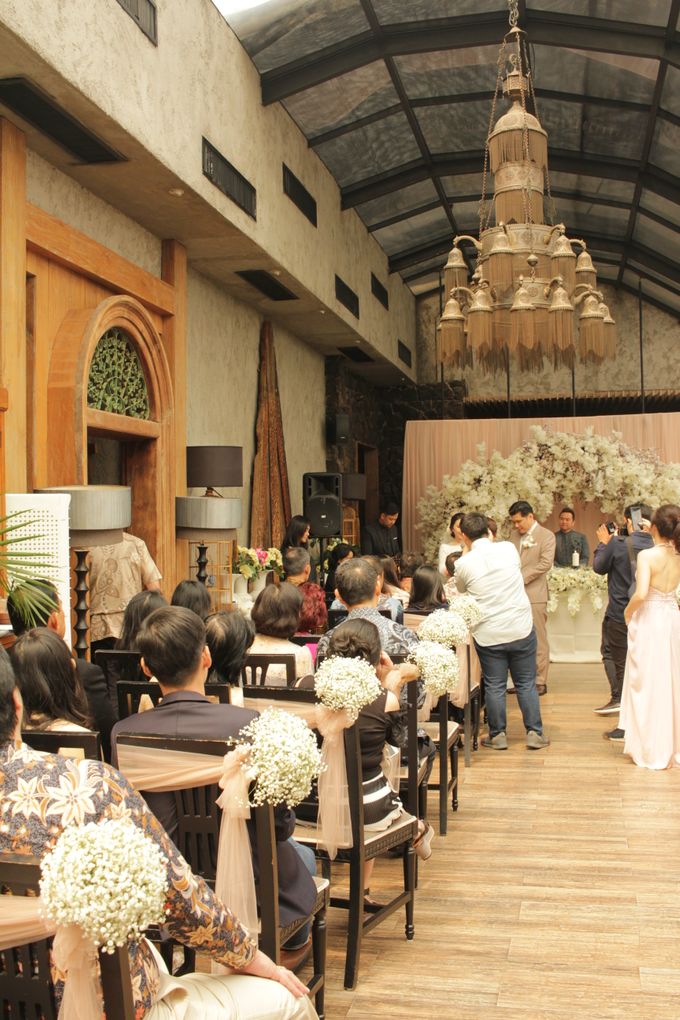 Mc Intimate Wedding Bunga Rampai Jakarta Anthony Stevven By Anthony Stevven Bridestory Com