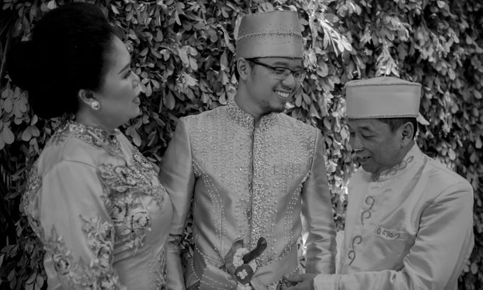 Calm and Beautiful Sundanese Wedding Event by Berkat Kebaya By Devina Shanti - 003 Calm and Beautiful Sundanese Wedding Event by Berkat Kebaya By Devina Shanti - 003