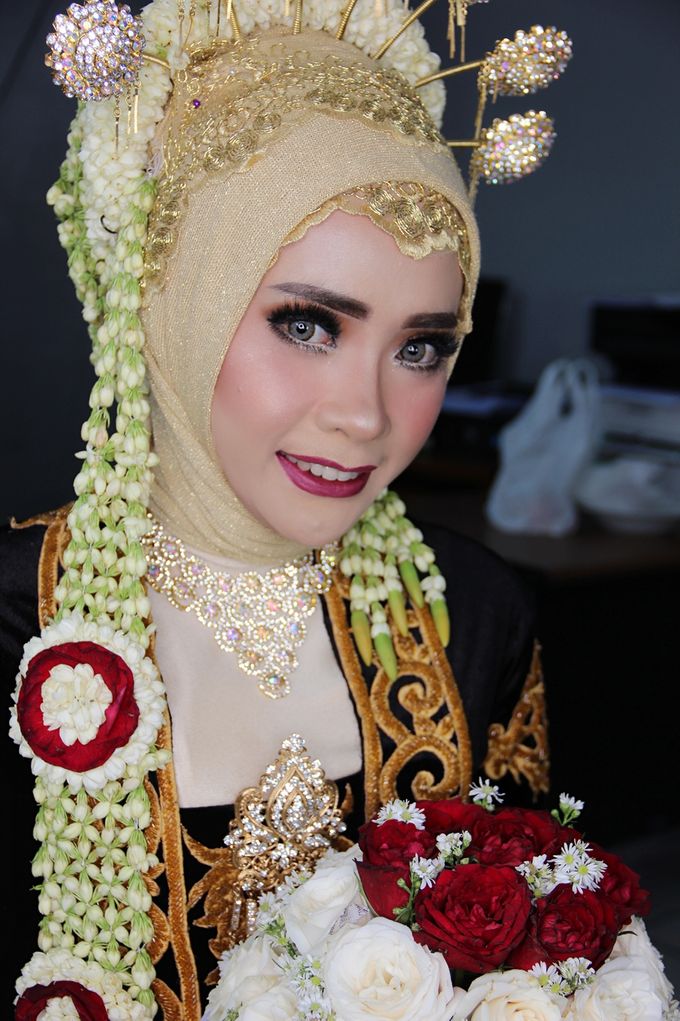 ROVITA WEDDING by Rugayah Samiah Makeup - 003