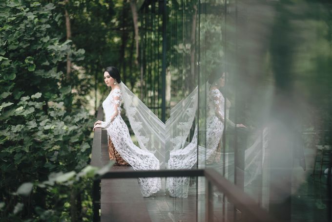 Minangkabau Traditional wedding set up at The Glass House by Tirtha Bridal - 021 Minangkabau Traditional wedding set up at The Glass House by Tirtha Bridal - 021