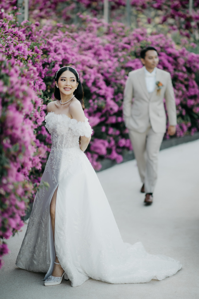 The wedding of Krisna & Devi by kadekbaliwedding - 001