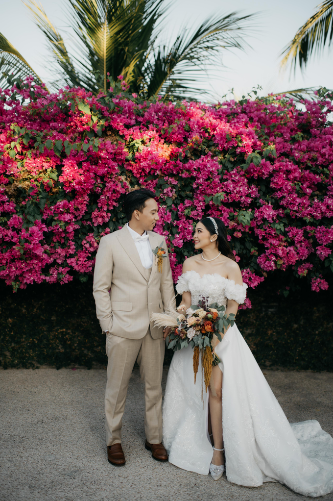 The wedding of Krisna & Devi by kadekbaliwedding - 003