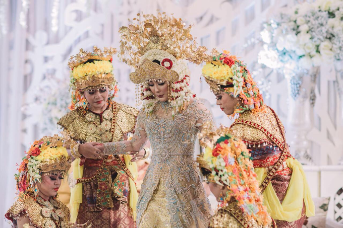 New Collection 2018 by Berkat Kebaya By Devina Shanti - 014 New Collection 2018 by Berkat Kebaya By Devina Shanti - 014