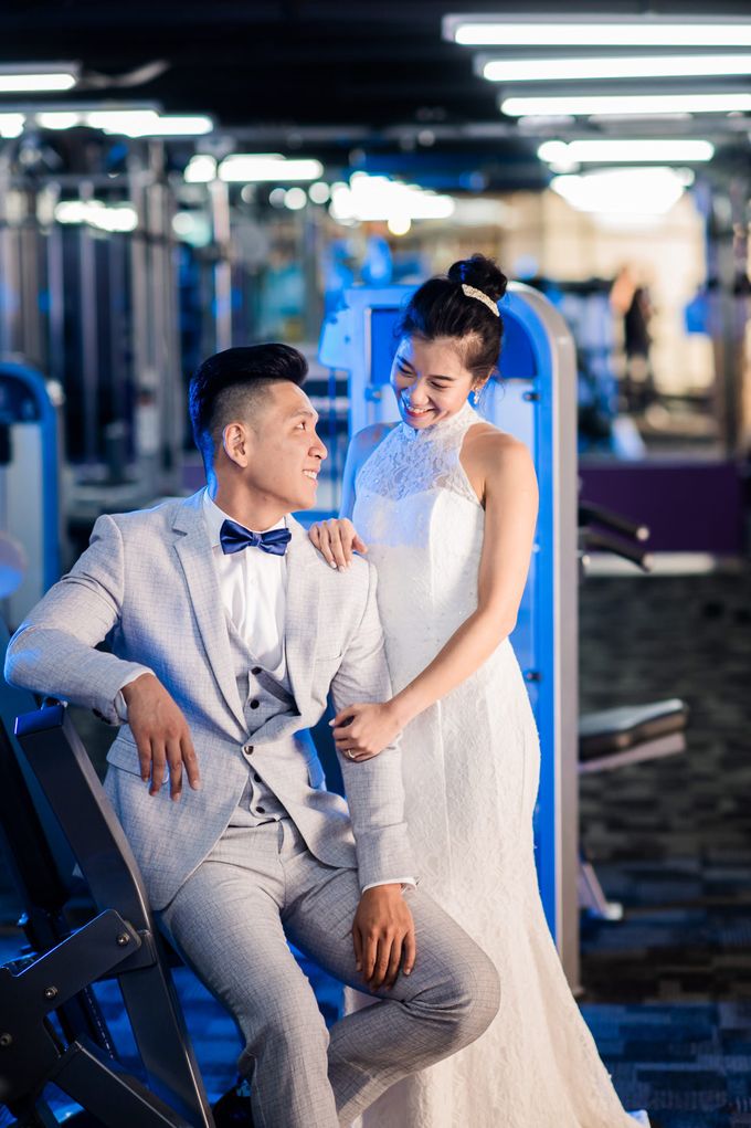 Anytime Fitness Engagement Shoot Singapore by Daniel Sim Photography by The Gown Warehouse - 012 Anytime Fitness Engagement Shoot Singapore by Daniel Sim Photography by The Gown Warehouse - 012