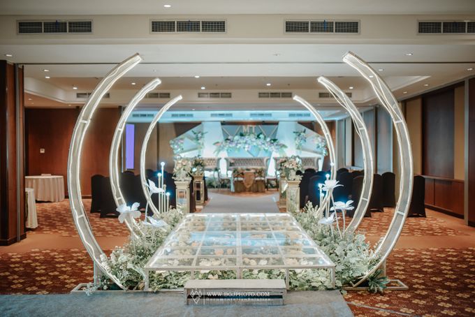 The Wedding of Melda & Tomo by Swiss-Belhotel Bogor - 002 The Wedding of Melda & Tomo by Swiss-Belhotel Bogor - 002