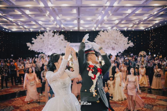 Who Will Catch It? All You Need to Know About the Bouquet Toss by G wedding organizer - 006 Who Will Catch It? All You Need to Know About the Bouquet Toss by G wedding organizer - 006