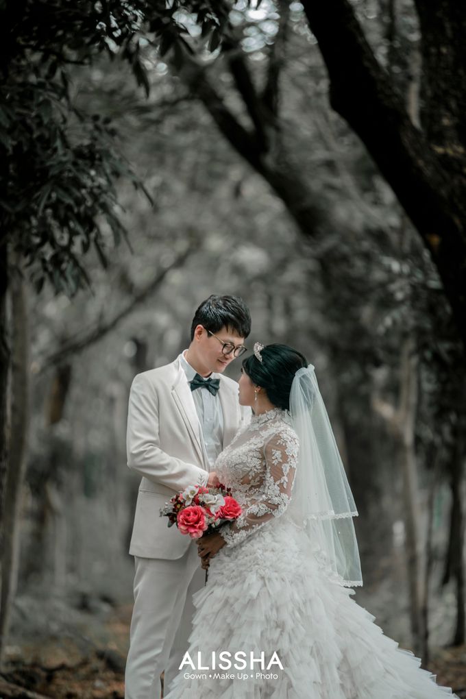 Prewedding Wina-Yongsu at TMII & Alissha by Alissha Bride - 006