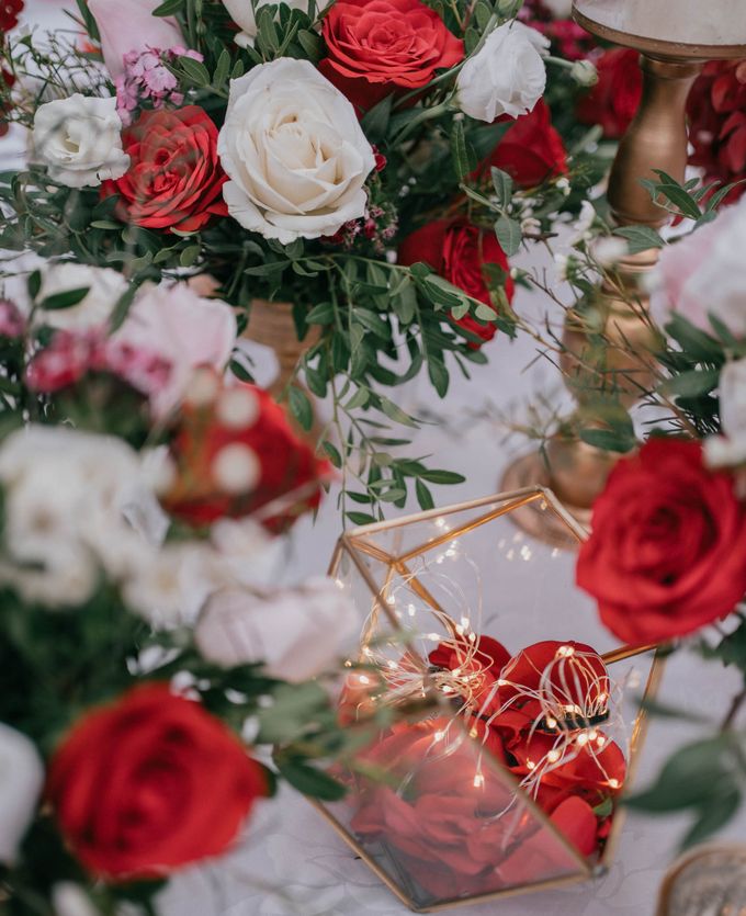 Jacky & Jayslyn - Glamorous red & pink canopy wedding by Blissmoment - 004