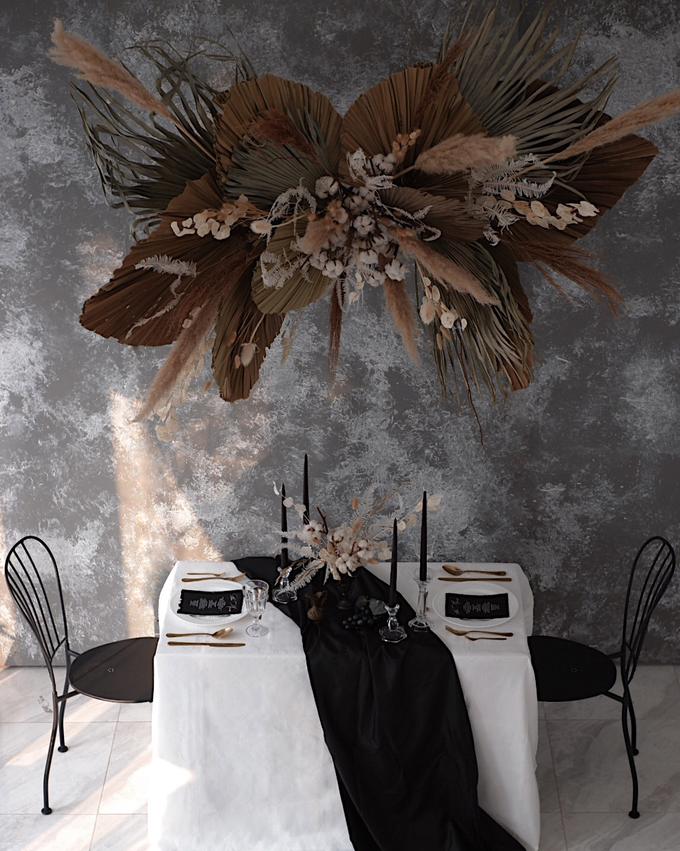 Flower installation and table styling by Bloomette - 001 Flower installation and table styling by Bloomette - 001