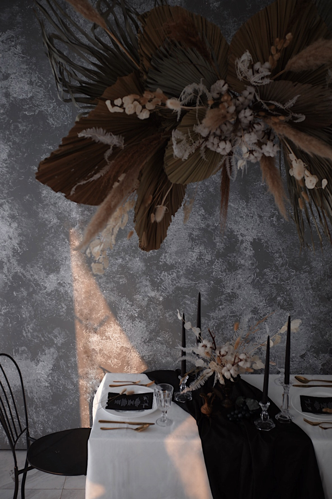 Flower installation and table styling by Bloomette - 010 Flower installation and table styling by Bloomette - 010
