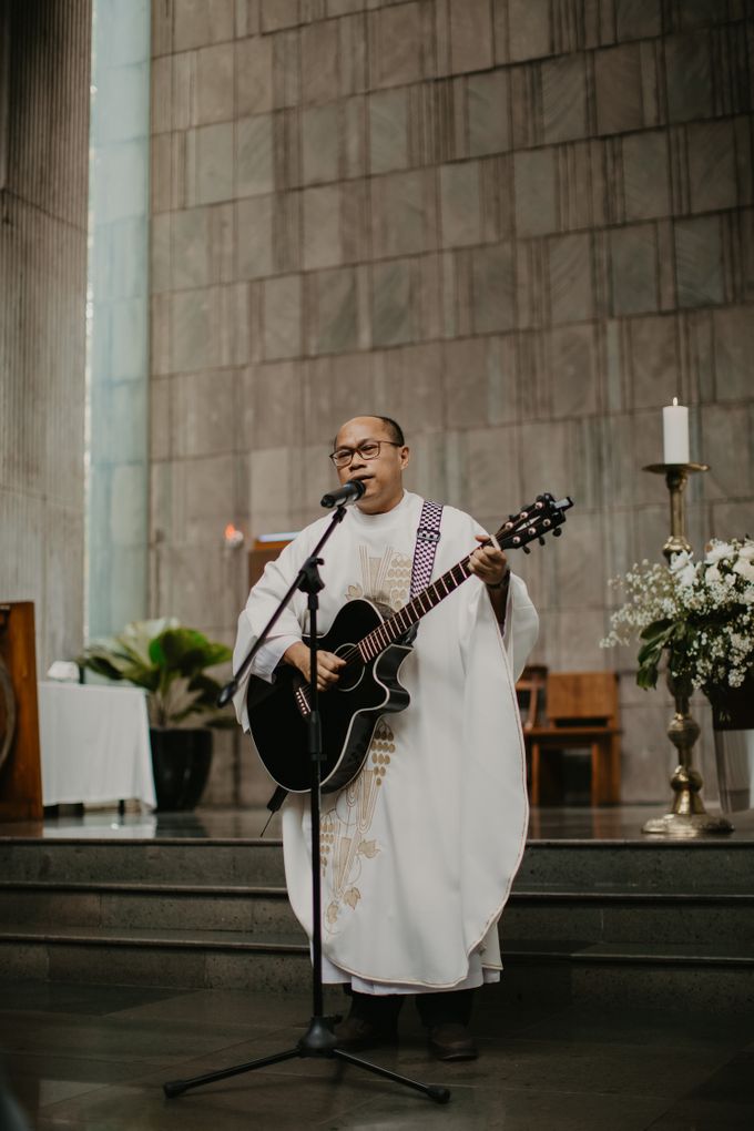 Niken & Gilang Holy Matrimony at Gereja Katolik Santa Perawan Maria Ratu by Warna Project - 019 Niken & Gilang Holy Matrimony at Gereja Katolik Santa Perawan Maria Ratu by Warna Project - 019