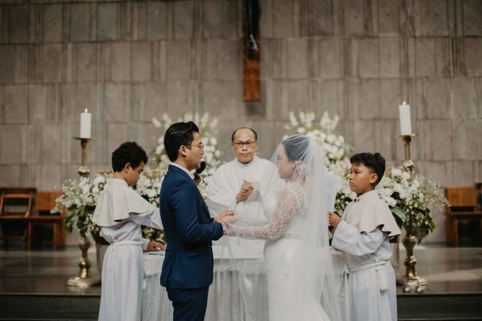 Niken & Gilang Holy Matrimony at Gereja Katolik Santa Perawan Maria Ratu by Warna Project - 021 Niken & Gilang Holy Matrimony at Gereja Katolik Santa Perawan Maria Ratu by Warna Project - 021