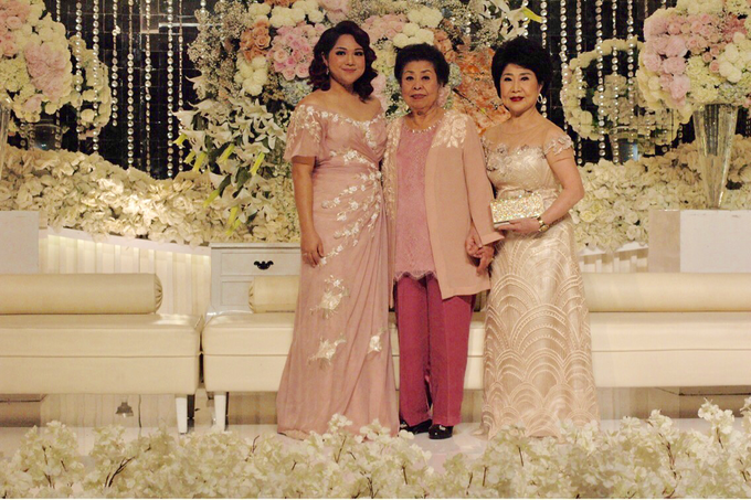 Party dress from Yogie and Angela wedding by Boenga Bridal Couture - 022 Party dress from Yogie and Angela wedding by Boenga Bridal Couture - 022